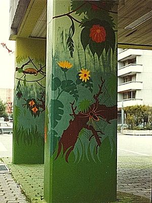 ARAIGNEE ET CAMELEON (au fond)